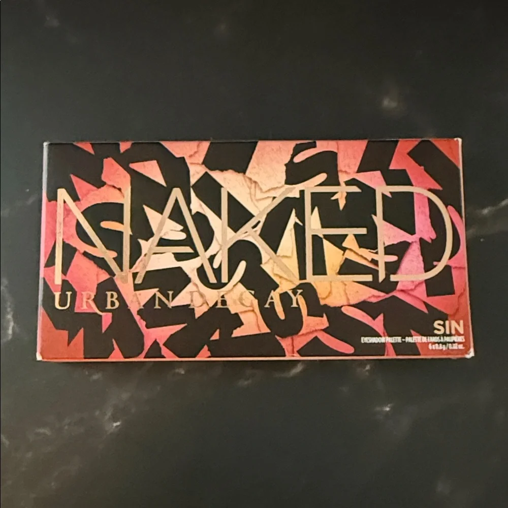 Urban Decay Naked Eye Shadow Palette - SIN